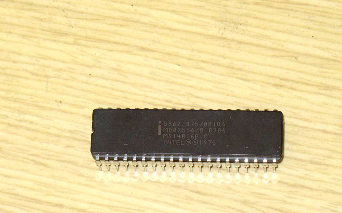 Intel MD8255A/B Programmable Peripheral Interface - Integrated Circuits ...